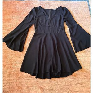 Express Black Bell Sleeve Mini Dress Size 2 Flowy V-Neck